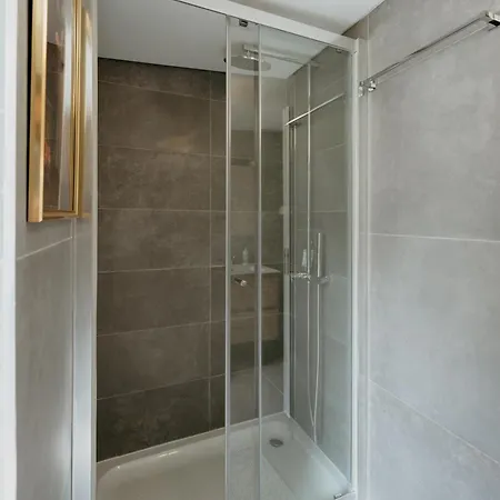 Orange House - Stunning One-bedroom 2e