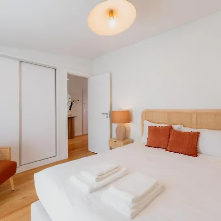 Orange House - Stunning One-bedroom 2e Apartment